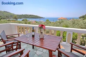 Niki Apartments - Image 1