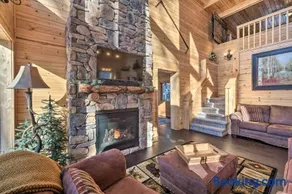 Paddle Ready: Hayward Lake View Retreat w/ BBQ - Image 4