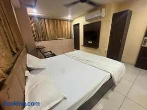 Hotel The Heaven - Image 2