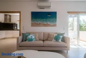 Crest 5 - 8 Pax Golf & Beach Swimming pool - Image 4