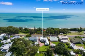 Esplanade Ease - Absolute Beachfront in Hervey Bay - Image 1