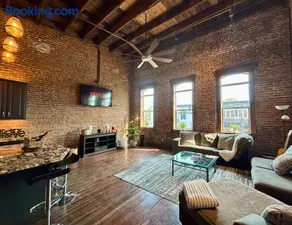 Spacious Downtown Loft on Historic Court Street - Image 1