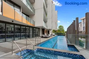 Sandy Hill Apartments by Ready Set Host - Image 5