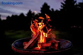 Hinterland Retreat on 30 acres - Sleeps 6 - Image 4