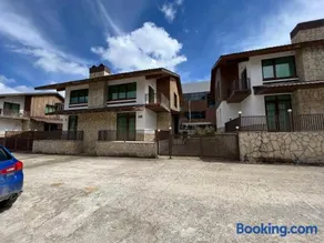 Cottage Crystal Bakuriani - Image 1