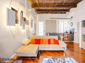 Kindness Art Apartment Arona Historic Center 110sqm Private Parking - Image 1