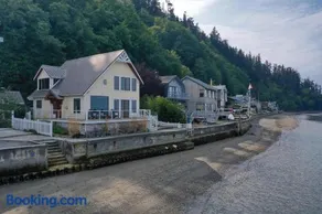WhidbeyBeachHouse, an Oceanfront Getaway on a Private Beach - Image 1