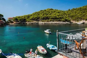 Aτos Comfort Villa - Image 4