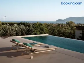 Villa avec terrasse, barbecue et piscine | Vue montagne | Parfaite pour le travail à distance - Image 2