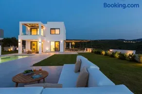 Vilana White Elegant Villa - Image 2