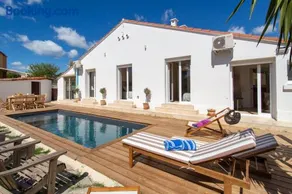 Frontignan, Villa Bianca, piscine et jardin - Image 2