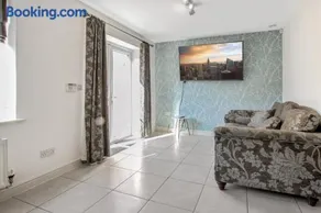 Emerald En-suite in Derby - Image 4