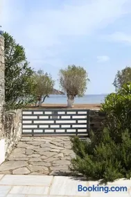 Beachfront 2br apartment - Free parking - Image 1