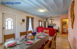 Three-Bedroom Holiday Home 0 In Zminj - Image 2
