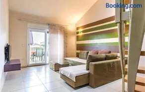 Cozy Home In Medulin With Kitchen - Image 2