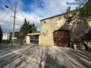 Haut de maison et piscine dans un domaine viticole - Image 5