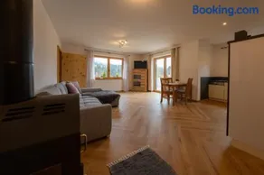 Ferienwohnung Schwarz mit Terrasse - Image 2