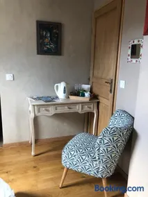 Chambre double avec salle de bain privé - Image 2