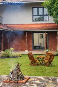 SaffronStays Amavi - 4BHK Villa in Dapoli with Lawn & Tropical Garden, Perfect for Family Celebrations - Image 2