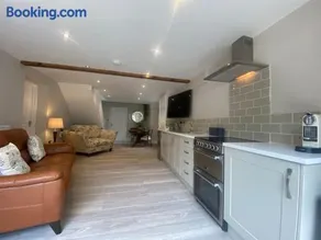 Beautiful 1 bedroom holiday home in Lancaster - Image 1