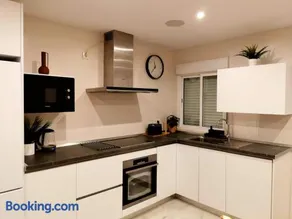 Elviria beach apartment in Marbella - Image 5