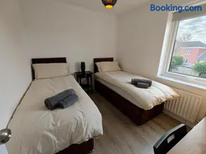 Canny Hyem - Image 3