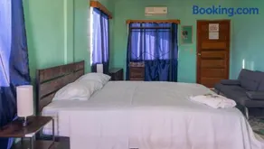 Hilltop Horizon Guesthouse - Image 2