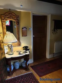 Harry's Bed And Breakfast - Image 3