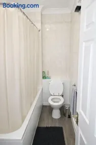 Newly Renovated Studio in Bishops Stortford - Image 2