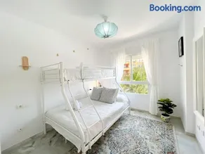 Family apartment 400 meters from the beach, with internet and pool - Image 4