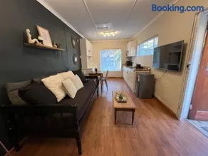 Happy Hilton guest house - Image 5