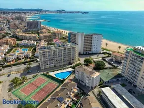 Apartamento con piscina junto a la playa - Image 3