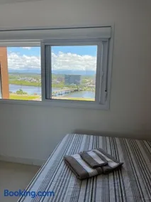 Apartamento de 2 suítes com vista para o mar - Image 5