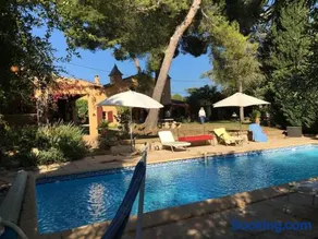 FLC - Large Charming House - Swimming Pool - Image 1