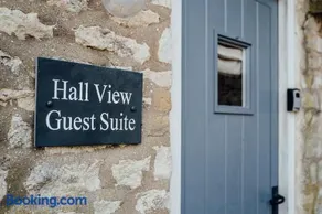 Hall View Guest Suite - Image 5