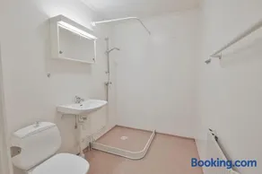 Central two-room apartment with a large balcony - Image 4
