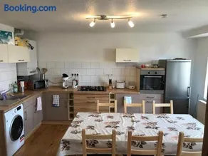 Sanierte möblierte Altbauwohnung am Waldrand für bis zu 6 Personen - Image 3