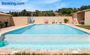Homerez - Stuga i Aubignan, gemensam pool - Image 1