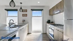 Coastal Palm House By Wine Coast Holiday Rentals - Image 3