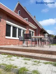 Family-friendly rental flat - Image 3