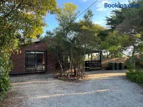Casa Rossi - coastal gem only 300 metres from the beautiful Red Rocks beach - Cowes, Phillip Island - Image 2