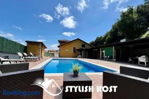 Secret Paradise, Stylish Host - Image 1