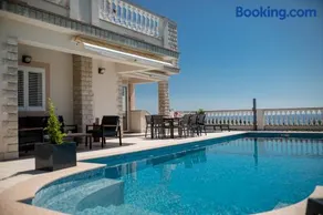 5 Star Luxury 320m2 Apartment with SeaView, Private Pool & Grill House - Ocean Rab - Image 1
