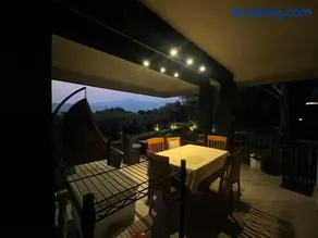 Modern Room with beautiful pool - Image 5