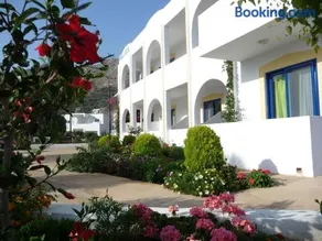 Irinoula Apartments - Image 1