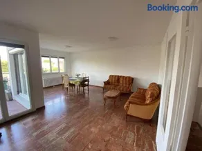 La Maison Bloom - Image 2
