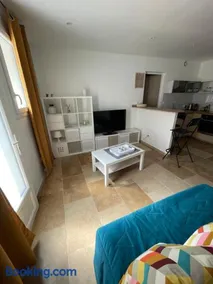 LA DOUCE - Image 1