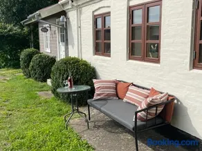 A true nature pearl in idyllic surroundings but close to the city - Image 3