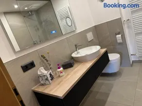 Appartamento accogliente e familiare con piscina, griglia e terrazza - Image 4