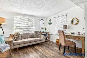 New Port Richey Home 2Bed 1Bat - Image 3